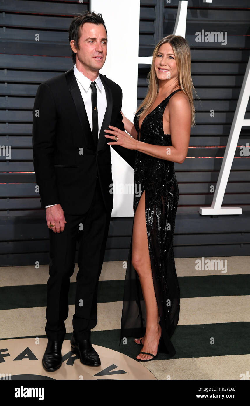 Jennifer Aniston and Justin Theroux arriving at the Vanity Fair Oscar