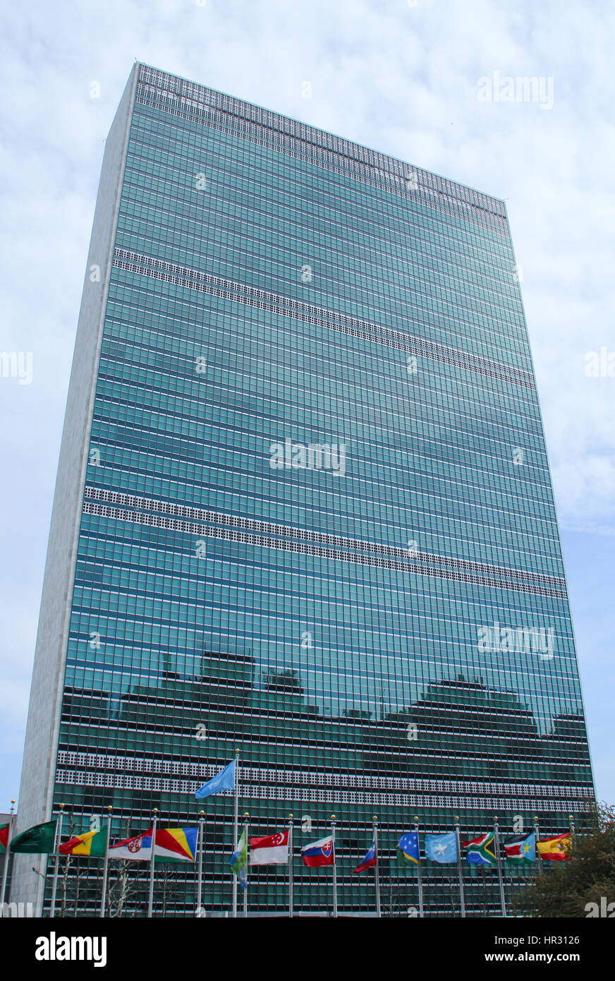 United nations headquarters glass hi-res stock photography and images ...