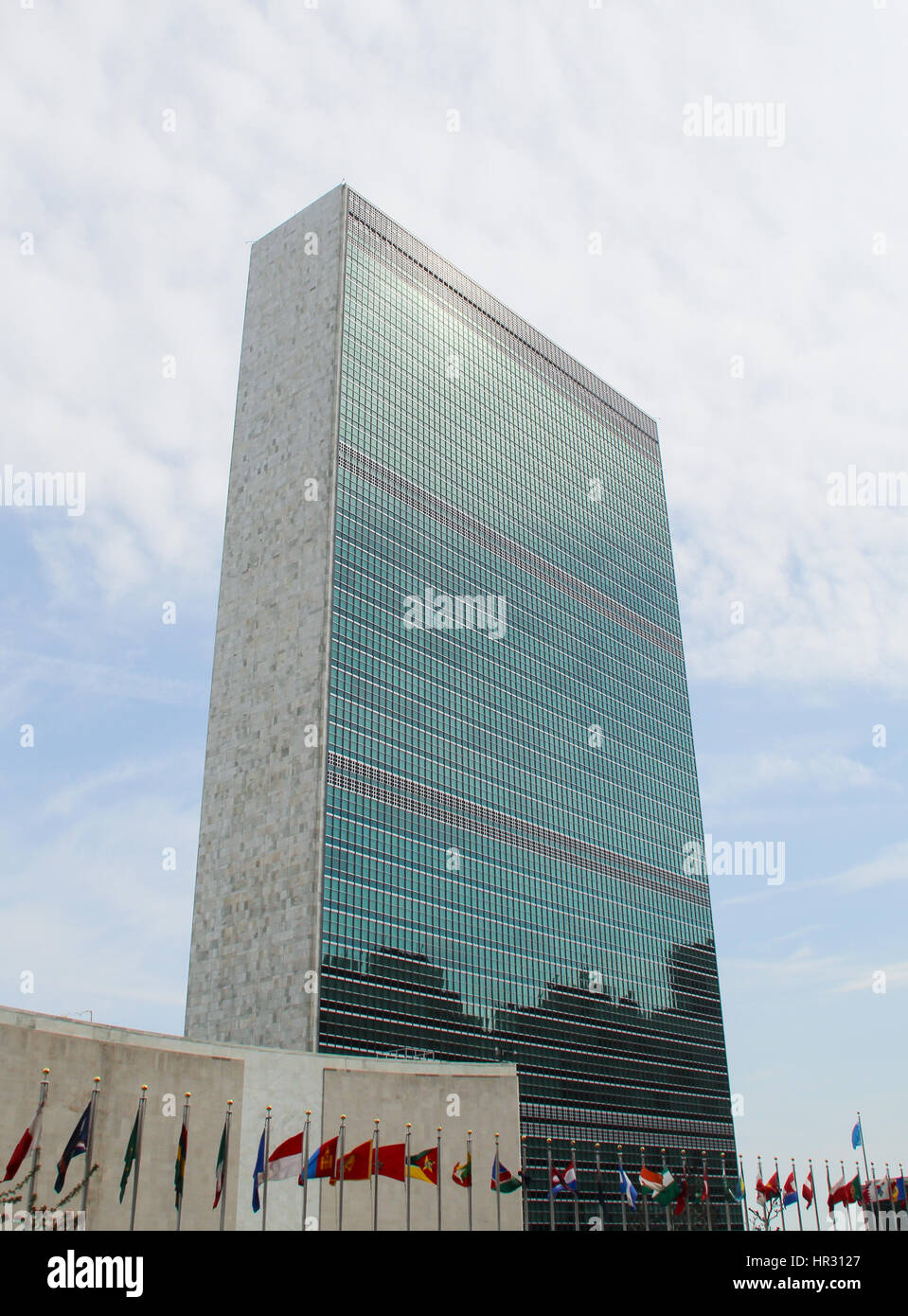 United nations headquarters glass hi-res stock photography and images ...