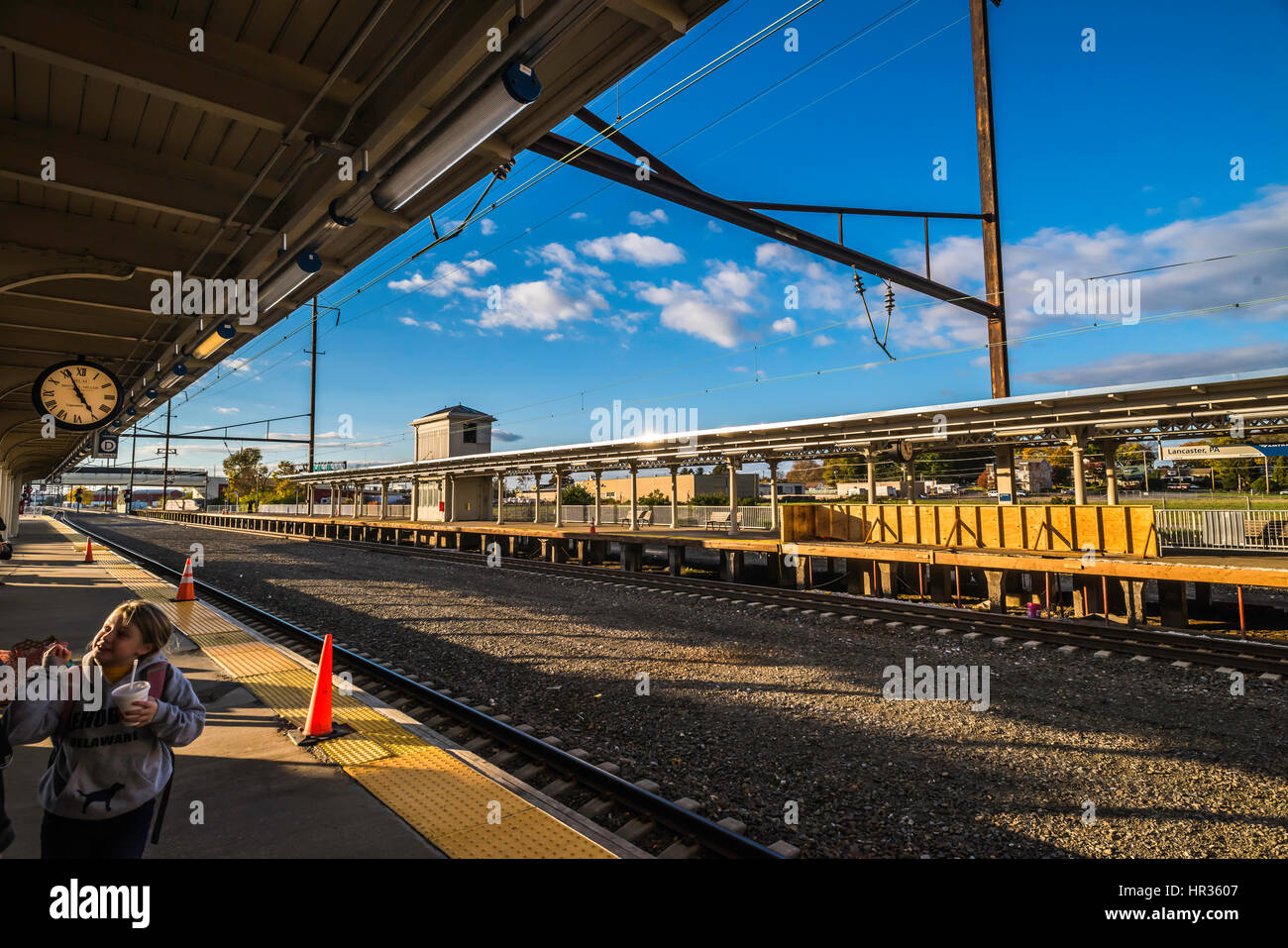 Lancaster, PA railroad station platform Stock Photo Alamy