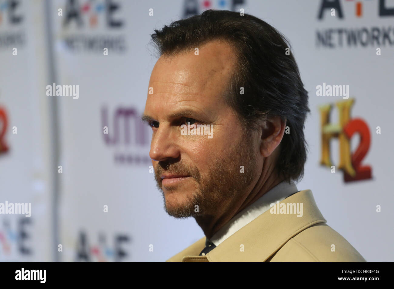 NEW YORK, NY - MAY 08: Bill Paxton attends the 2014 A+E Networks Upfront at Park Avenue Armory on May 8, 2014 in New York City. credit: Erik Pendzich Stock Photo