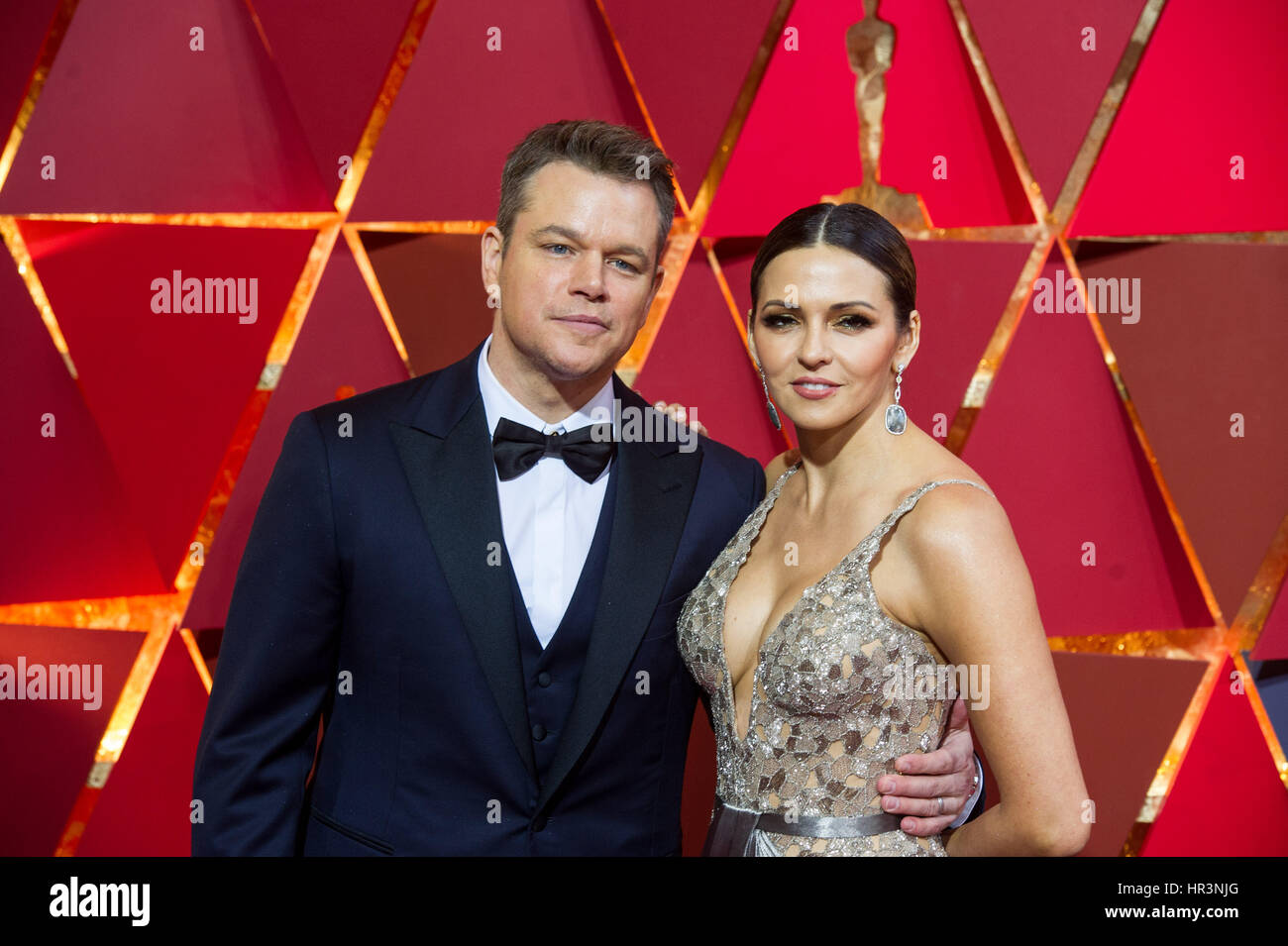 Los Angeles, USA. 26th Feb, 2017. Actor Matt Damon (L) and his wife Luciana Barroso arrive for the red carpet of the 89th Academy Awards at the Dolby Theater in Los Angeles, the United States, on Feb. 26, 2017. Credit: Yang Lei/Xinhua/Alamy Live News Stock Photo