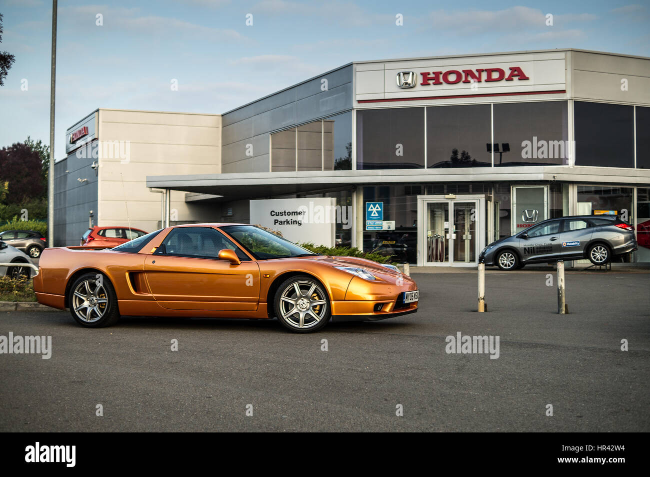 Classic Honda Nsx Outside A Dealership Stock Photo Alamy Classic Honda Nsx Outside A Dealership Stock Photo Alamy