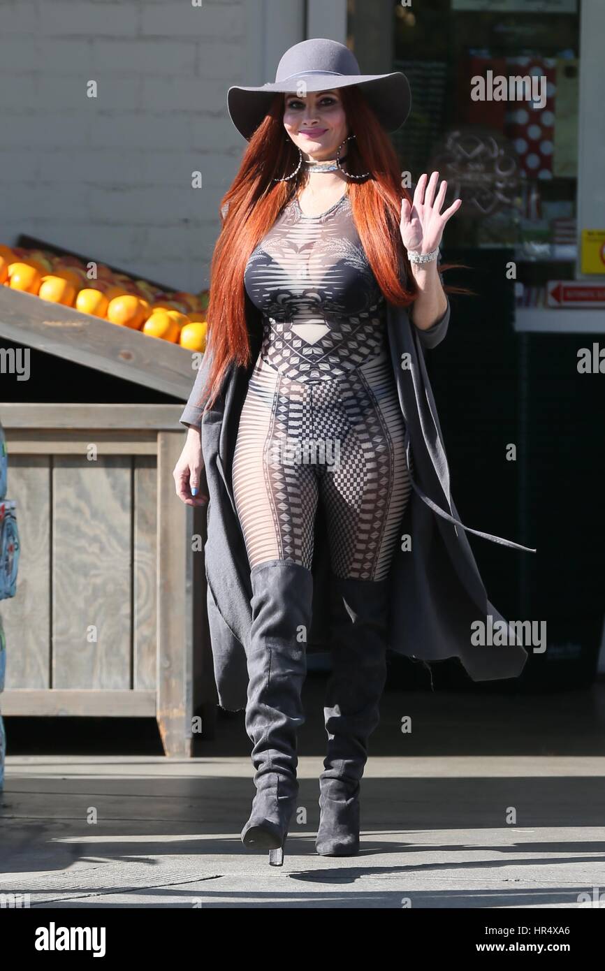 Phoebe Price shopping at Bristol Farms  Featuring: Phoebe Price Where: Los Angeles, California, United States When: 27 Jan 2017 Credit: Owen Beiny/WENN.com Stock Photo
