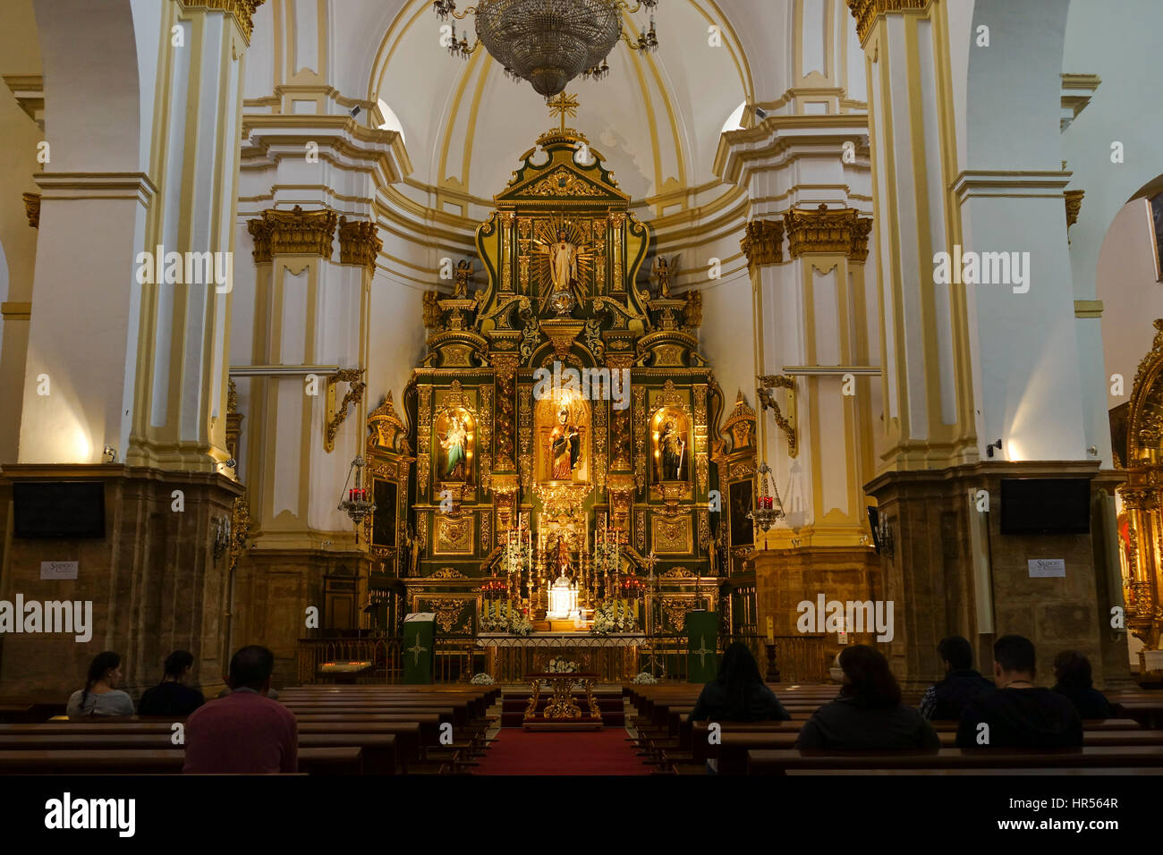 Interior de la iglesia del hi-res stock photography and images - Alamy