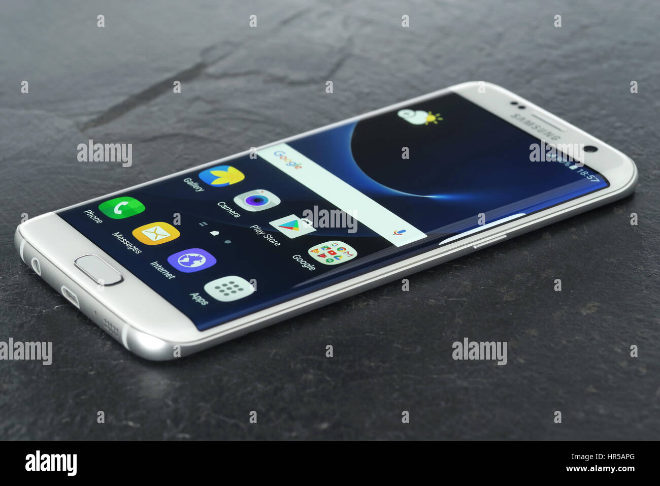 Koszalin, Poland – February 27, 2016: Photo of Samsung Galaxy S7 Edge white  pearl. Samsung 7 Edge are new generation smartphone from Samsung. The Sams  Stock Photo - Alamy