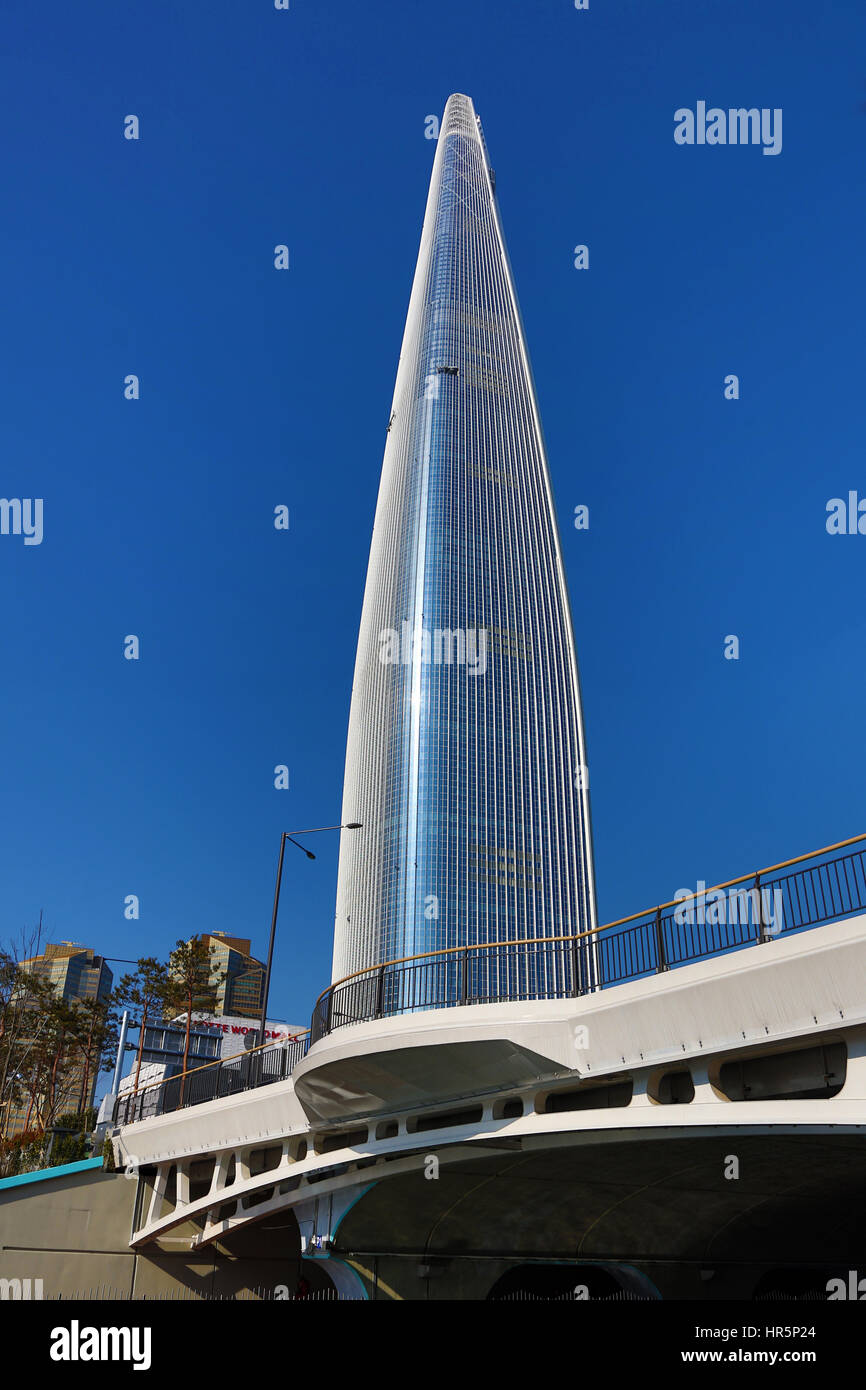Lotte World Tower skyscraper in Jamsil, Seoul, Korea Stock Photo Alamy
