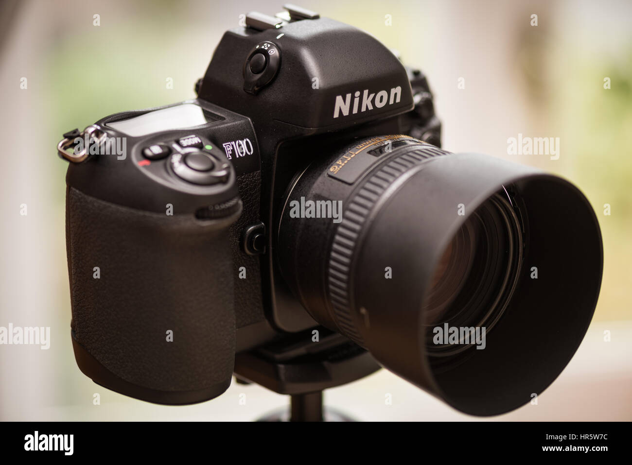 Nikon F100 35mm SLR film camera, with Nikon 50mm f1.4G lens attached Stock  Photo - Alamy