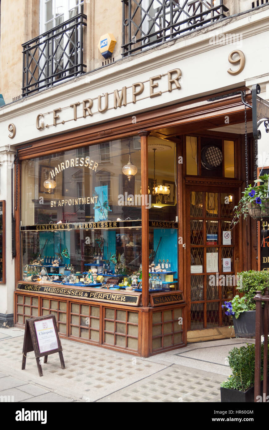 G F Trumper shop in Curzon Street, Mayfair, London, England Stock Photo