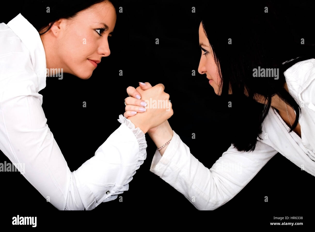 Women arm wrestling hi-res stock photography and images - Alamy