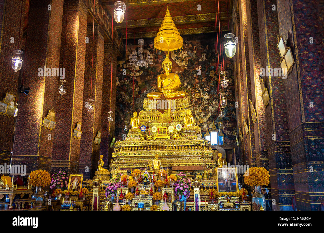 Wat Pho, a Buddhist temple complex in Bangkok, Thailand Stock Photo - Alamy