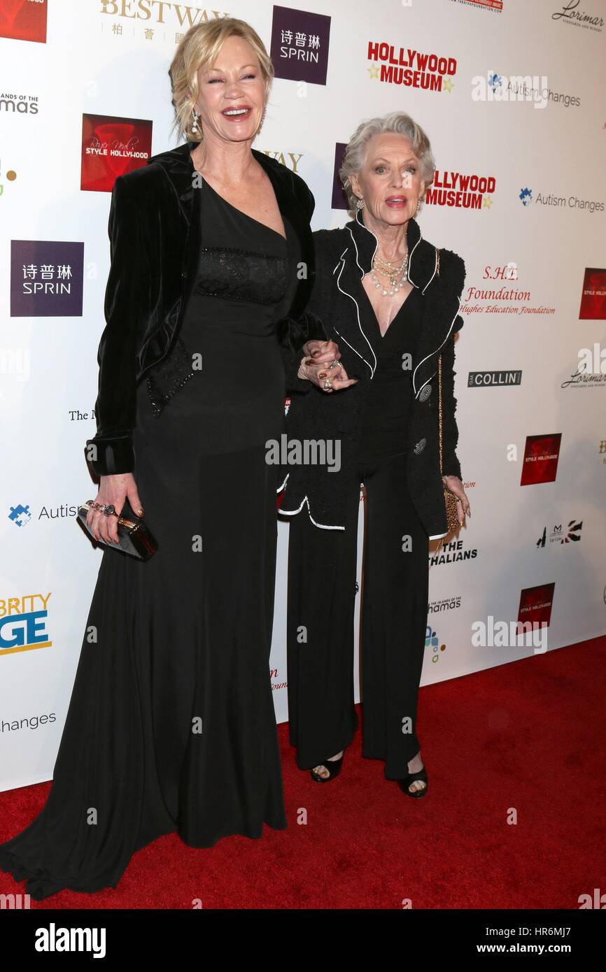 Los Angeles, California, USA. 26th Feb, 2017. Melanie Griffith, Tippi Hedren at arrivals for Style Hollywood Oscar Viewing Dinner, Hollywood Museum, Los Angeles, CA February 26, 2017. Credit: Priscilla Grant/Everett Collection/Alamy Live News Stock Photo