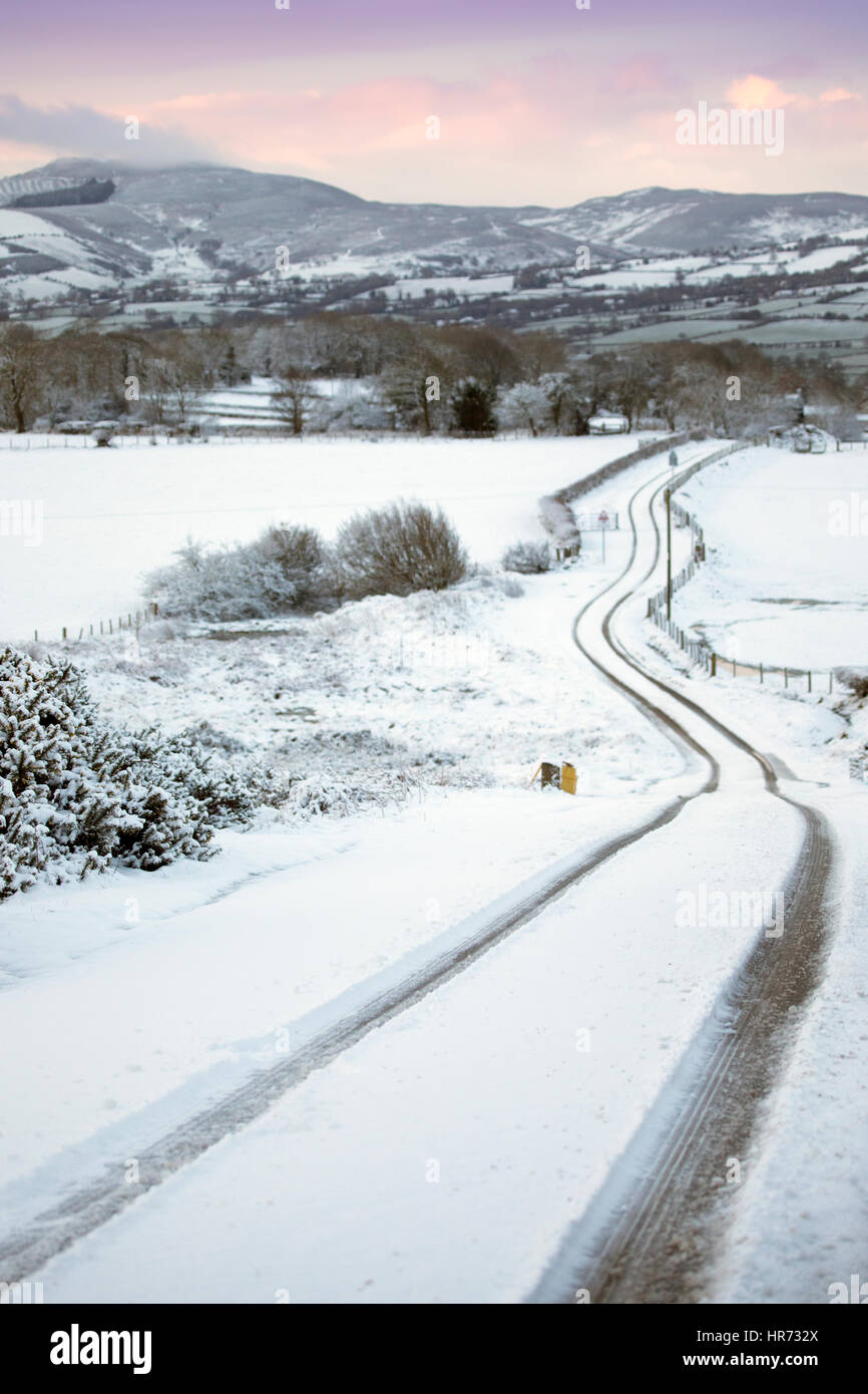 A winding road from the village of MoelyCrio with the spectacular