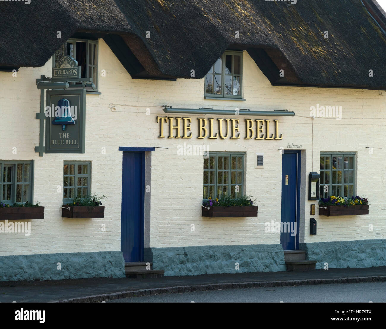 The Blue Bell, traditional old English Pub, with thatched roof, in Hoby, Leicestershire, England, UK Stock Photo