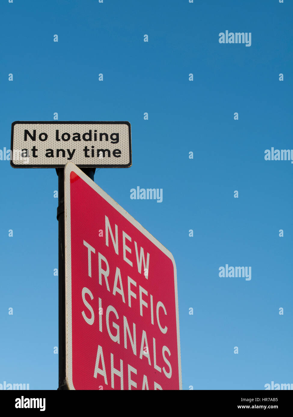 Restriction loading sign hi-res stock photography and images - Alamy