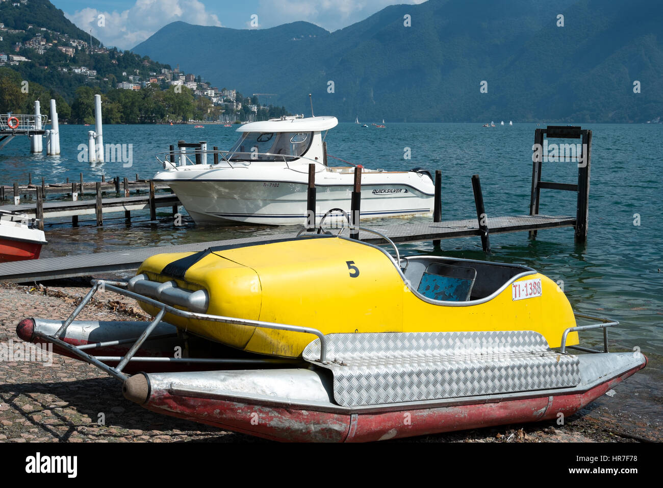 Pedalo boats vintage hi-res stock photography and images - Alamy