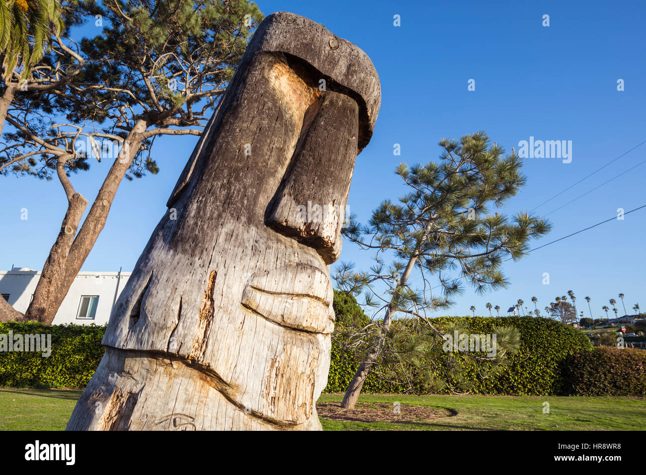 Tiki statues hi-res stock photography and images - Alamy
