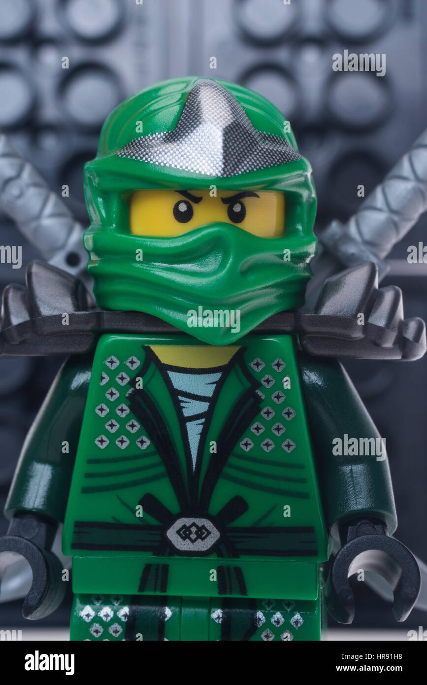 チャーリー チャーリー adidas ZX 8000