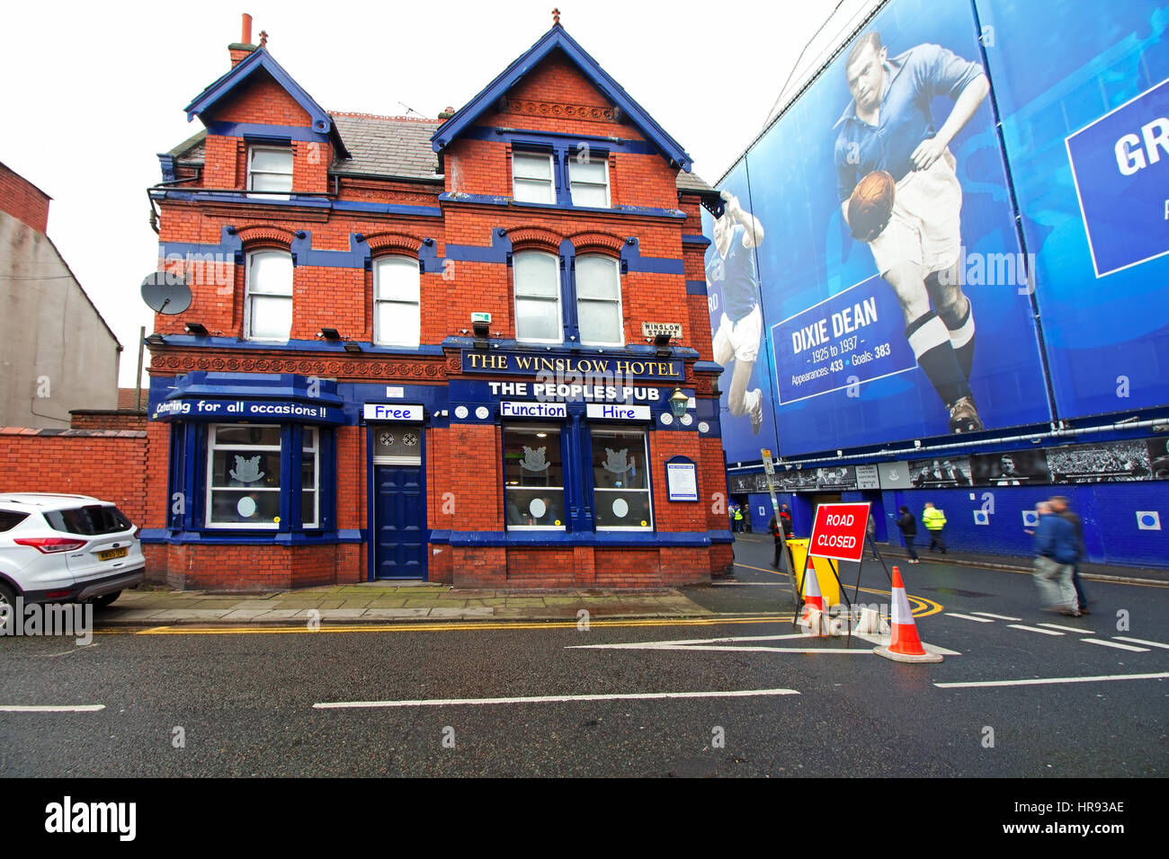 The Winslow Hotel 'The Peoples Pub' situated right next to Everton Football Club's Goodison Park Stadium Stock Photo