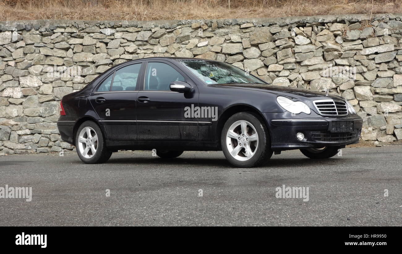Mercedes taxi hi-res stock photography and images - Page 6 - Alamy