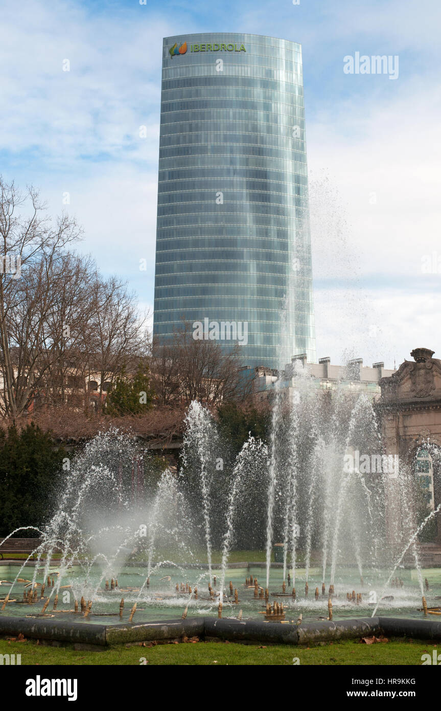 Bilbao: skyline seen from Dona Casilda Iturrizar park, a public park created in 1907, named after the benefactress Casilda Iturrizar, and the fountain Stock Photo