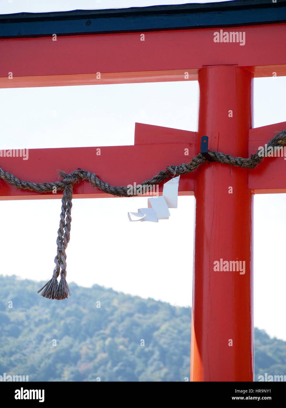 Shinto rope hi-res stock photography and images - Alamy