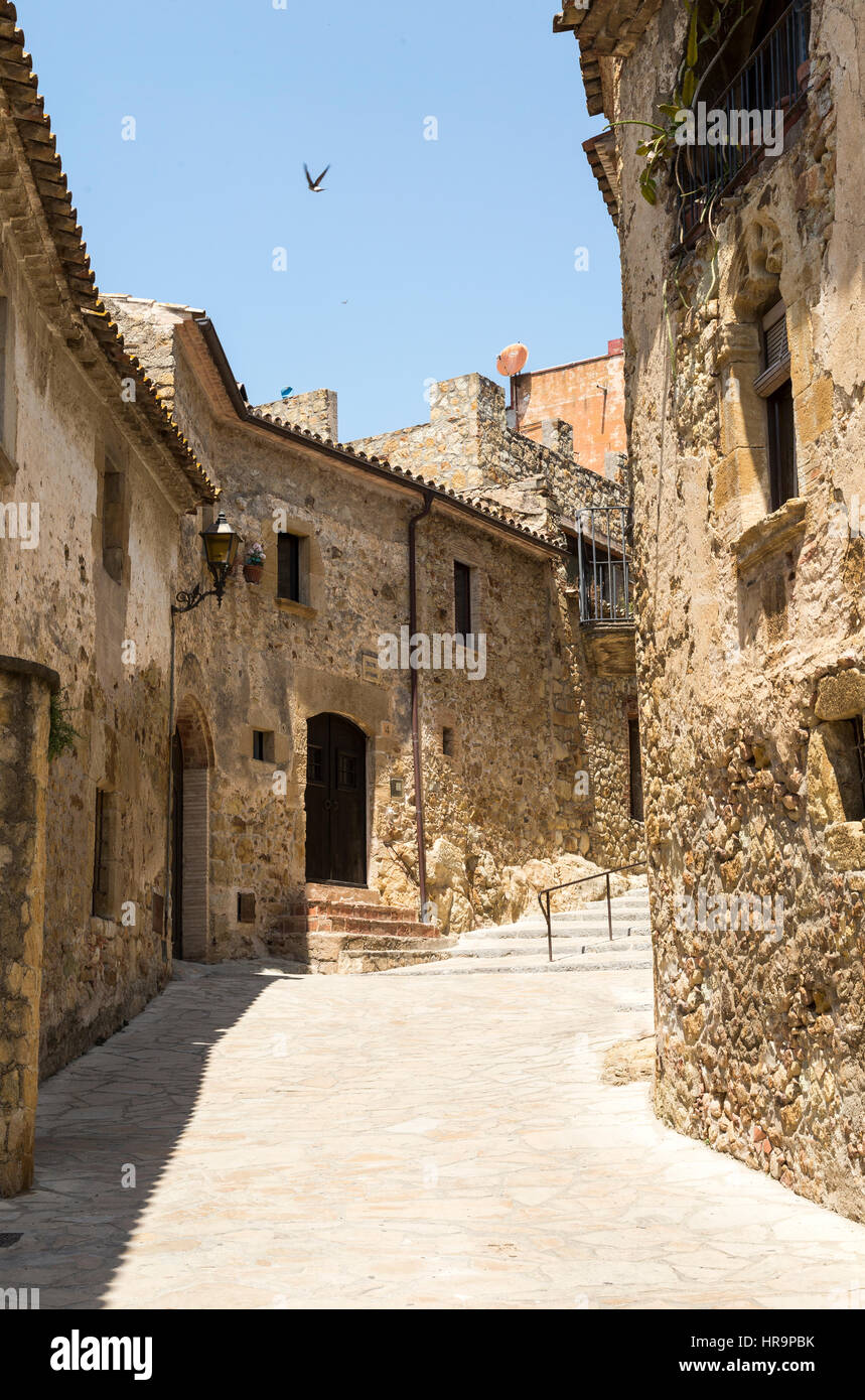 The narrow alleys of old Pals, Costa Brava, Spain Stock Photo