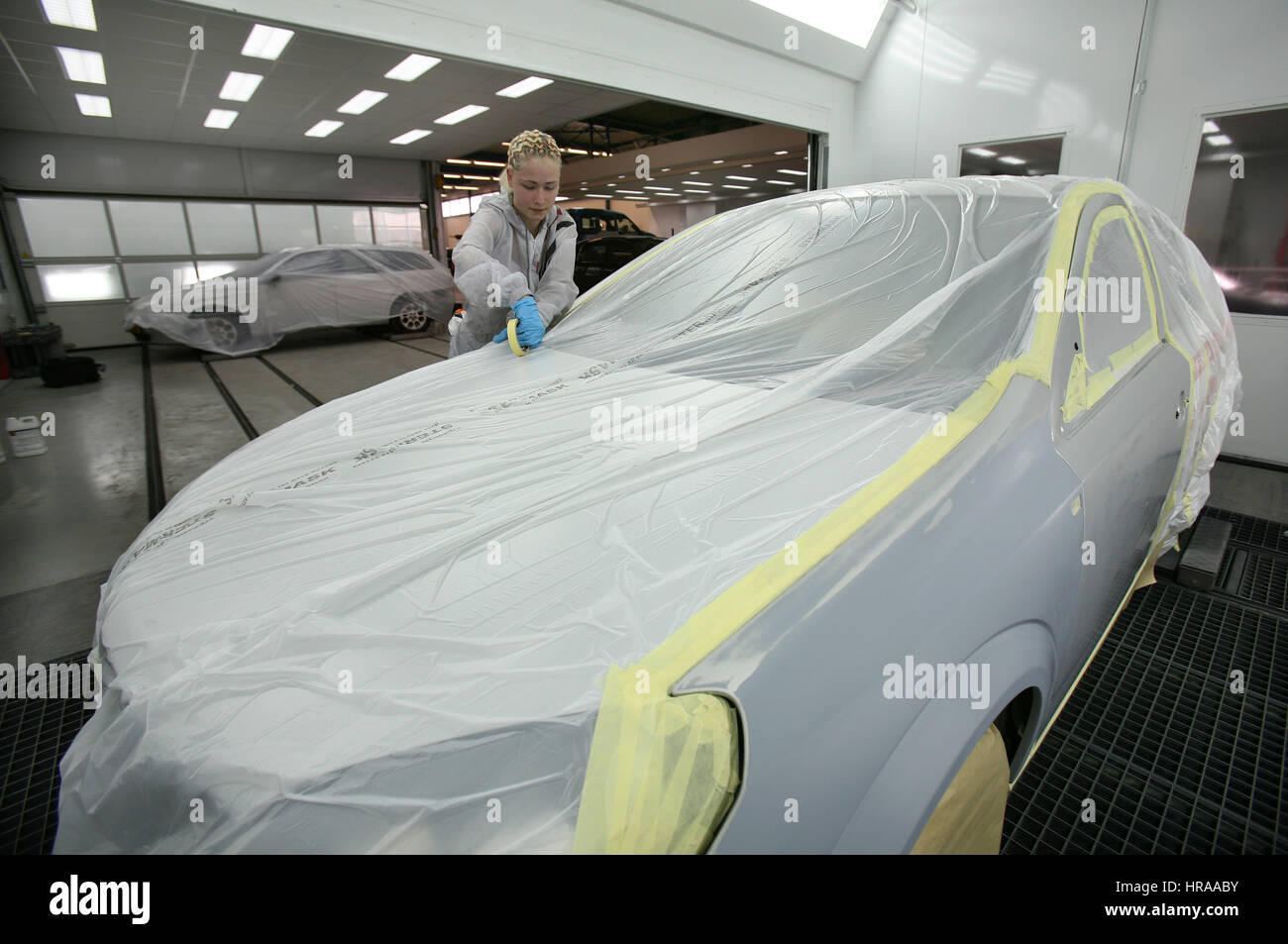 car painter at work Stock Photo Alamy
