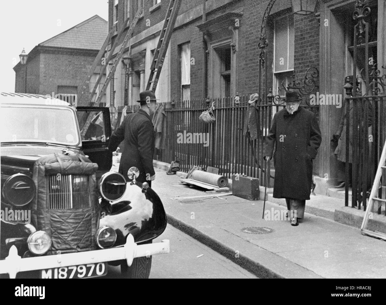 Winston Churchill leaving Downing Street London Stock Photo