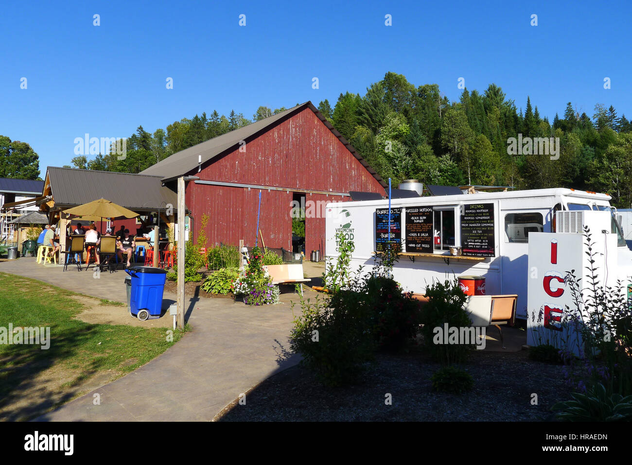 Mikes tiki bar hires stock photography and images Alamy