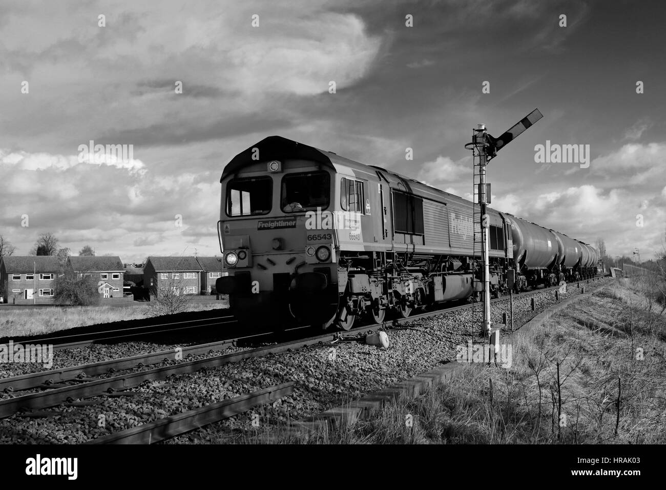 66543 Freightliner, Diesel Powered Freight Train up from Whittlesey ...