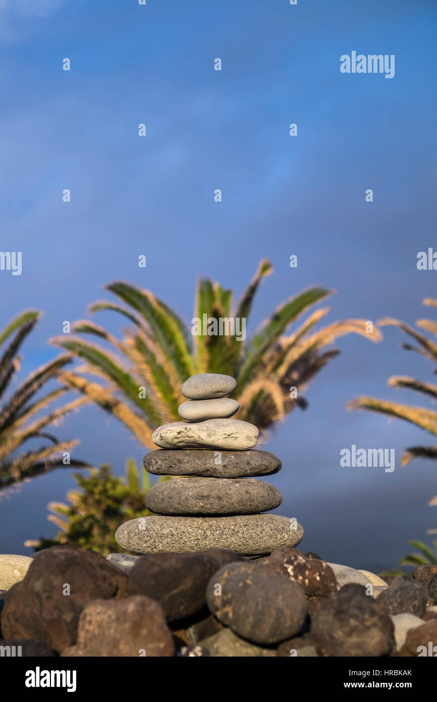 Rock Balancing or Stone Balancing. Rocks Stacking. River. Stock Photo -  Image of meditation, landscape: 138927500