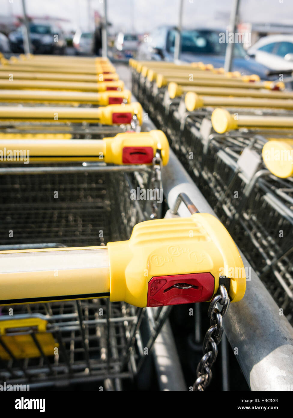 Car locking wheels hires stock photography and images Alamy