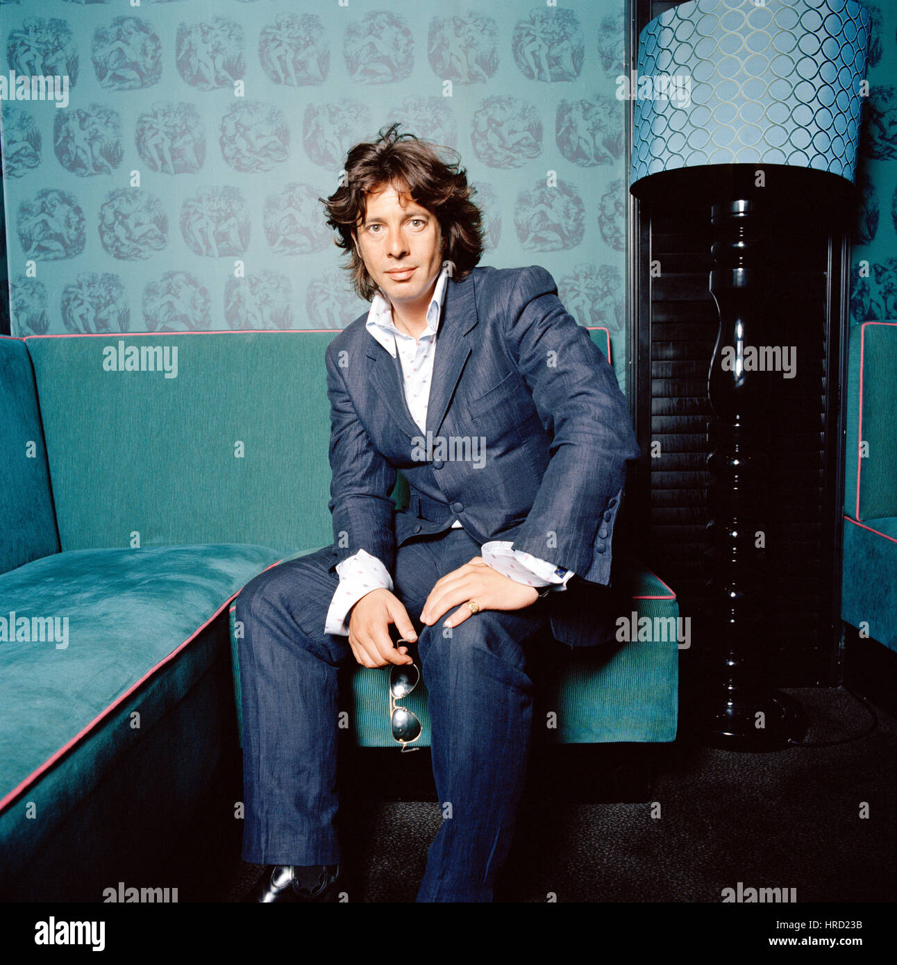 Laurence Llewelyn Bowen High Resolution Stock Photography And Images Alamy