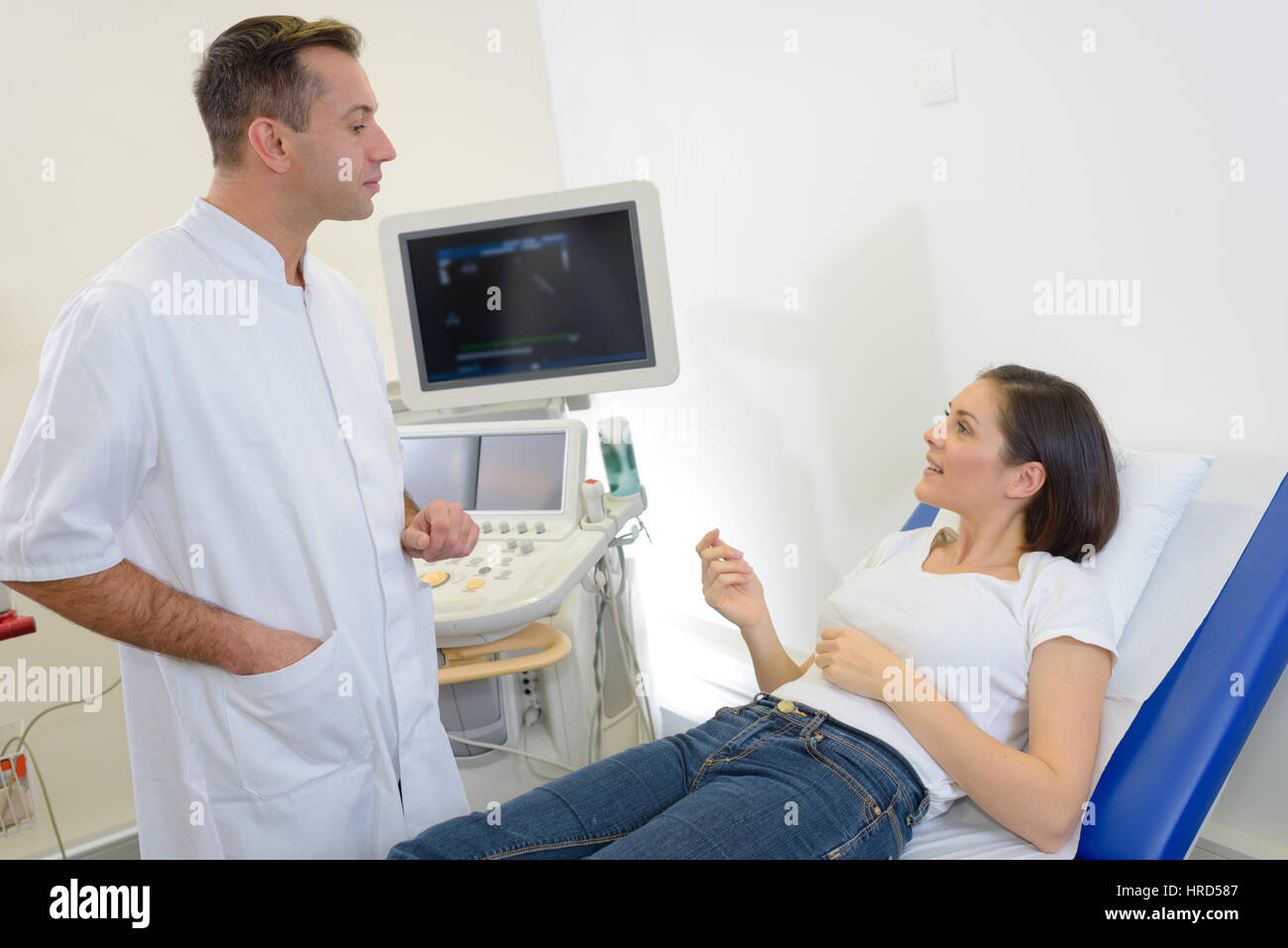 Medical patient asking question hi-res stock photography and images - Alamy