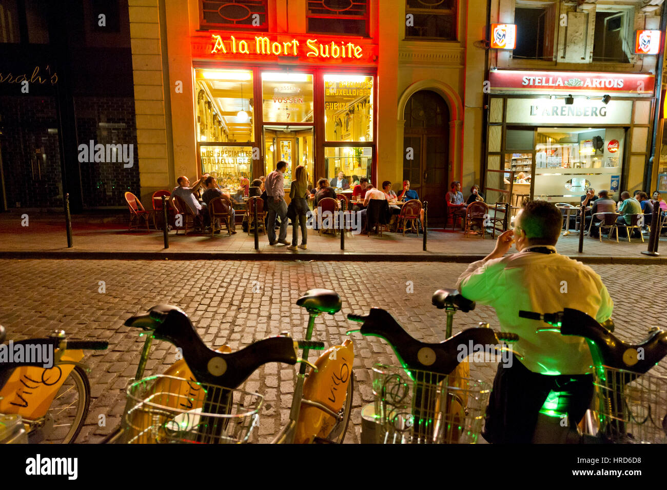 A la Mort Subite beer restaurant in Brussels Stock Photo - Alamy