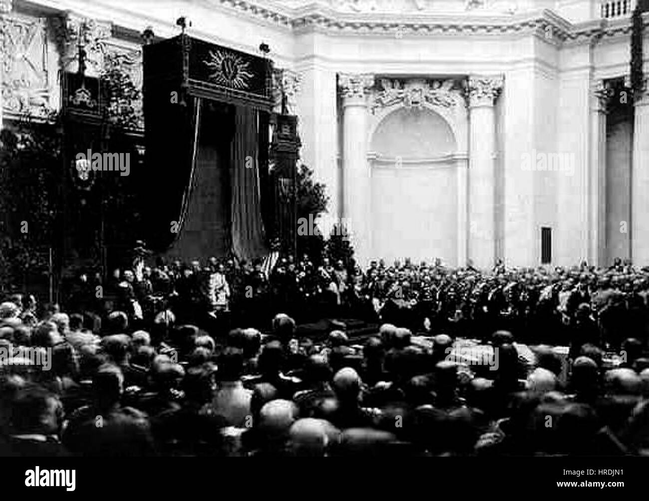 парламент германской империи. парламент германской империи. парламент германской империи. рейхстаг 1932 год. рейхстаг 1918.