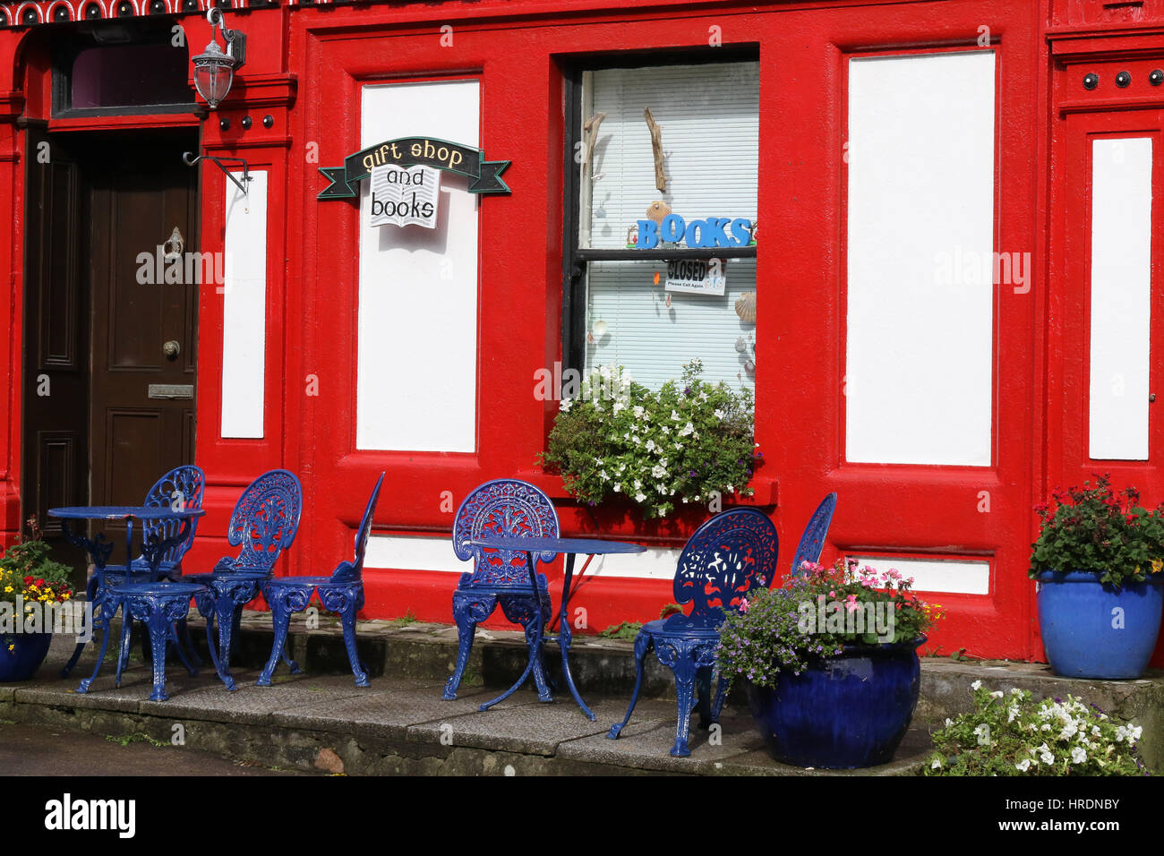 Knightstown Coffee - coffee shop, cafe, restaurant and bookstore at Knightstown, Valentia Island, County Kerry, Ireland. Stock Photo