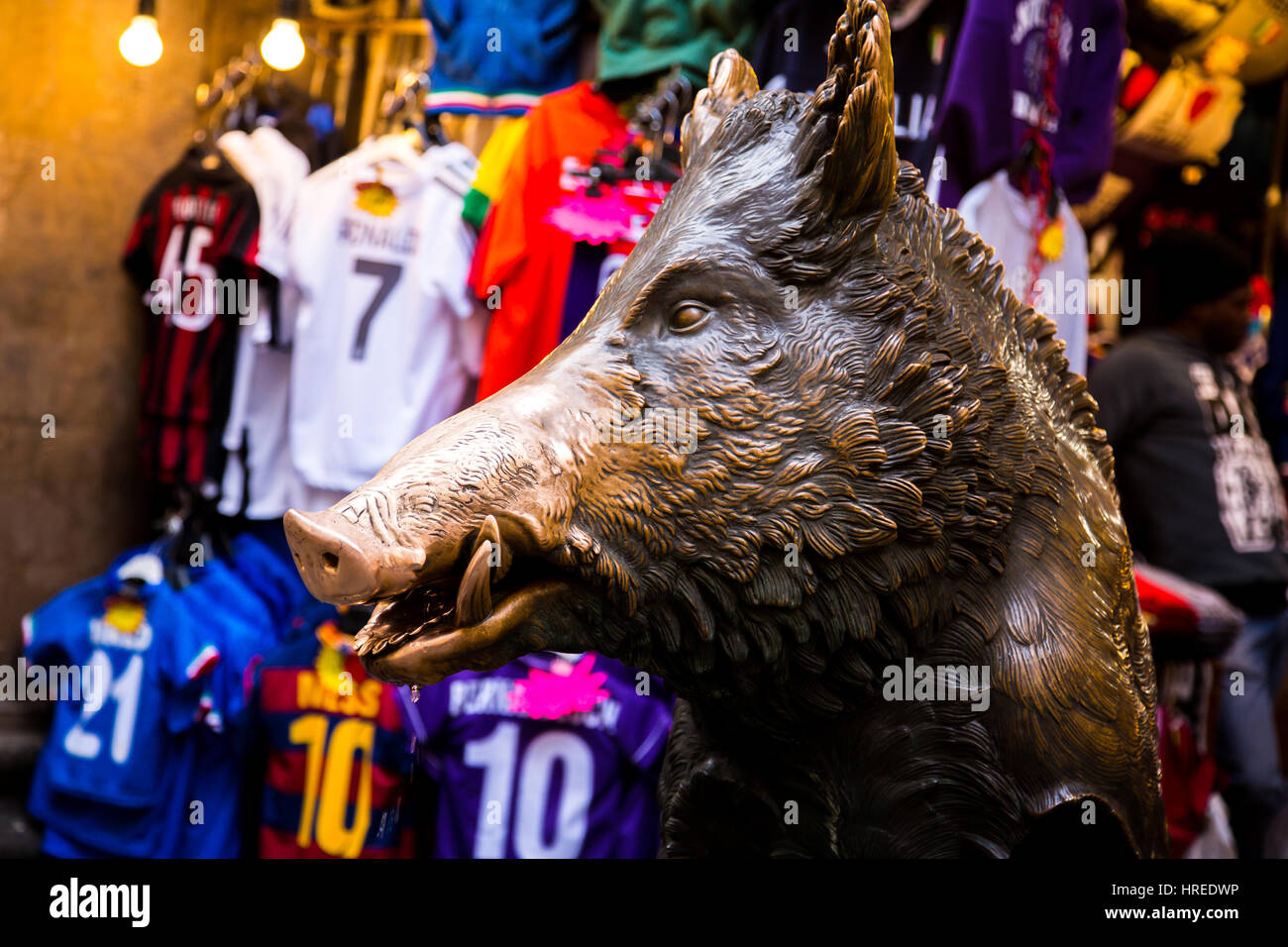 Florence market statue boar hires stock photography and images Alamy