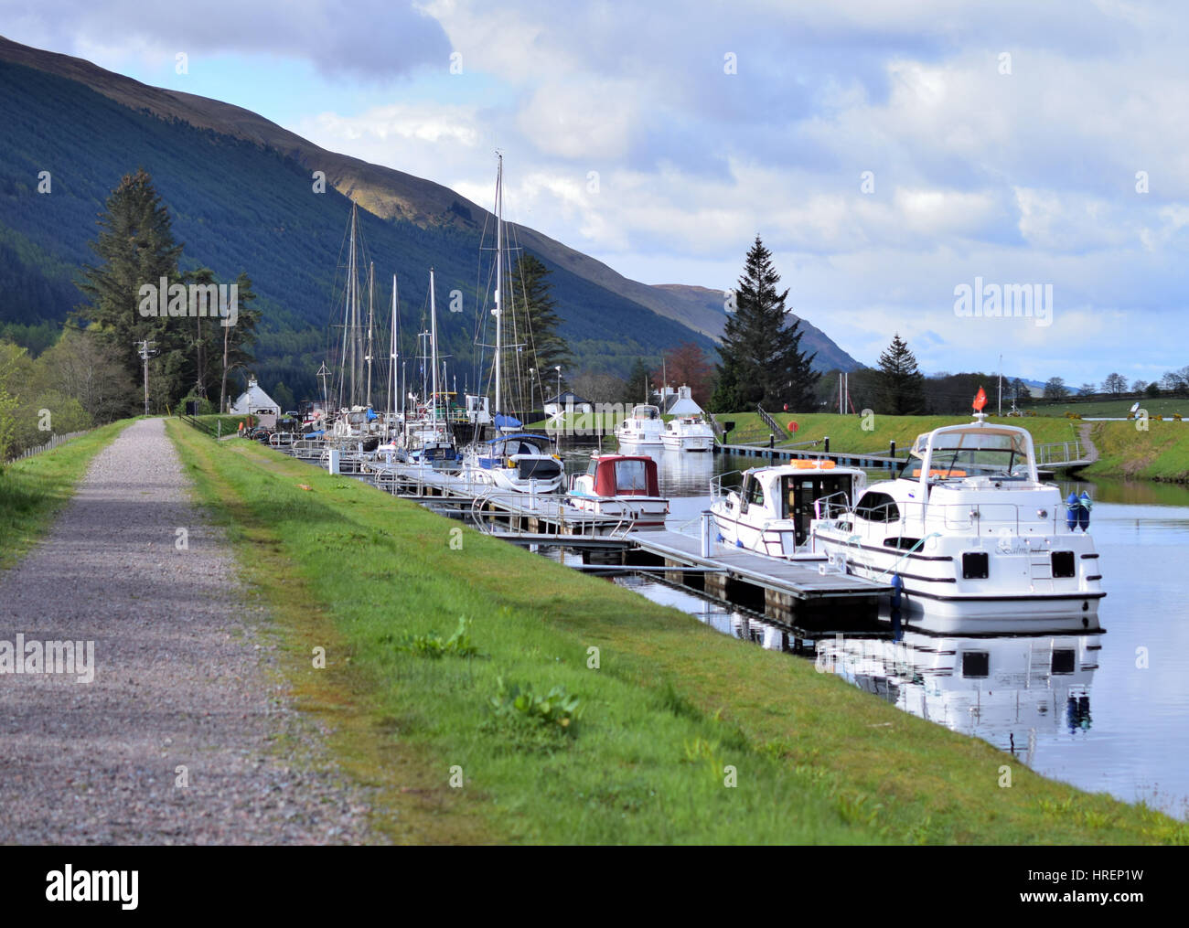 Boating holidays scotland hi-res stock photography and images