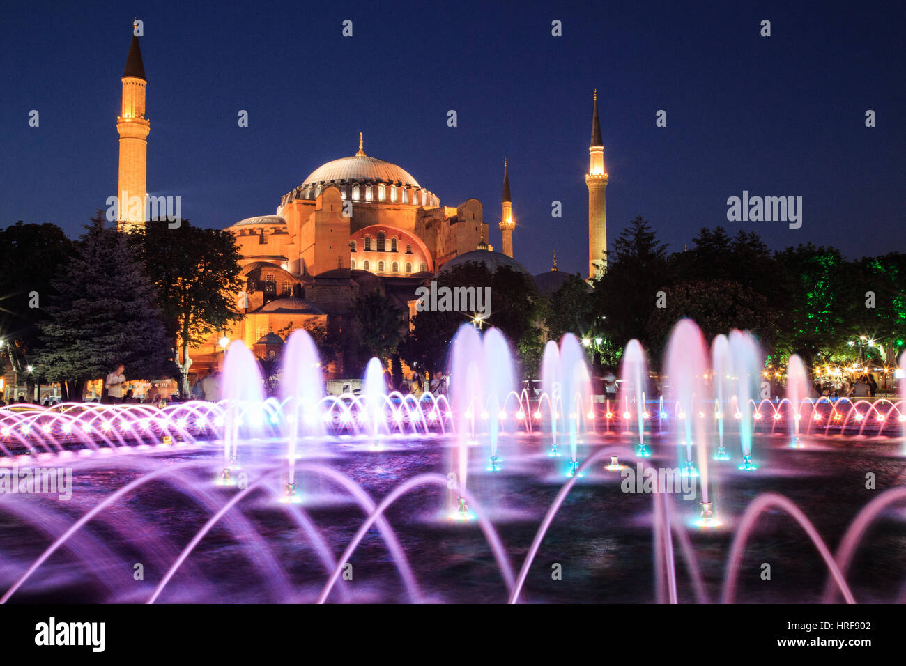 istanbul mosque fountain in the night turkey Stock Photo - Alamy