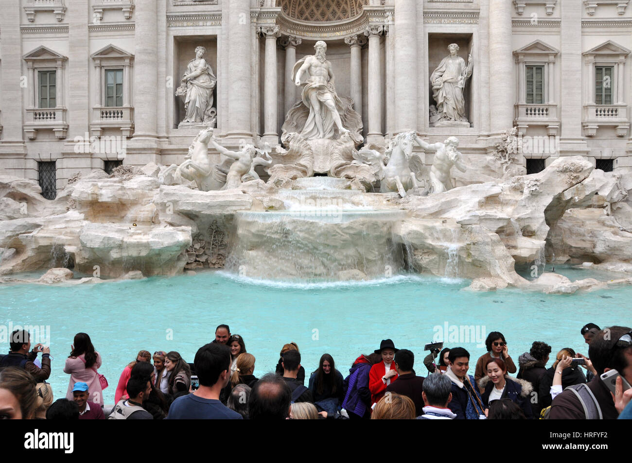ROME, ITALY - MARCH 17, 2016: Crowd of tourists visiting and posing in ...