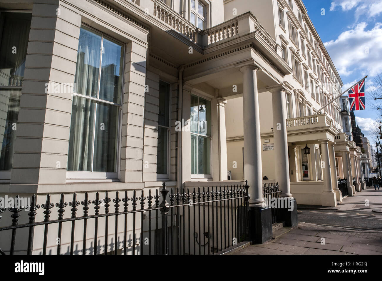 Queens gate london kensington hi-res stock photography and images - Alamy