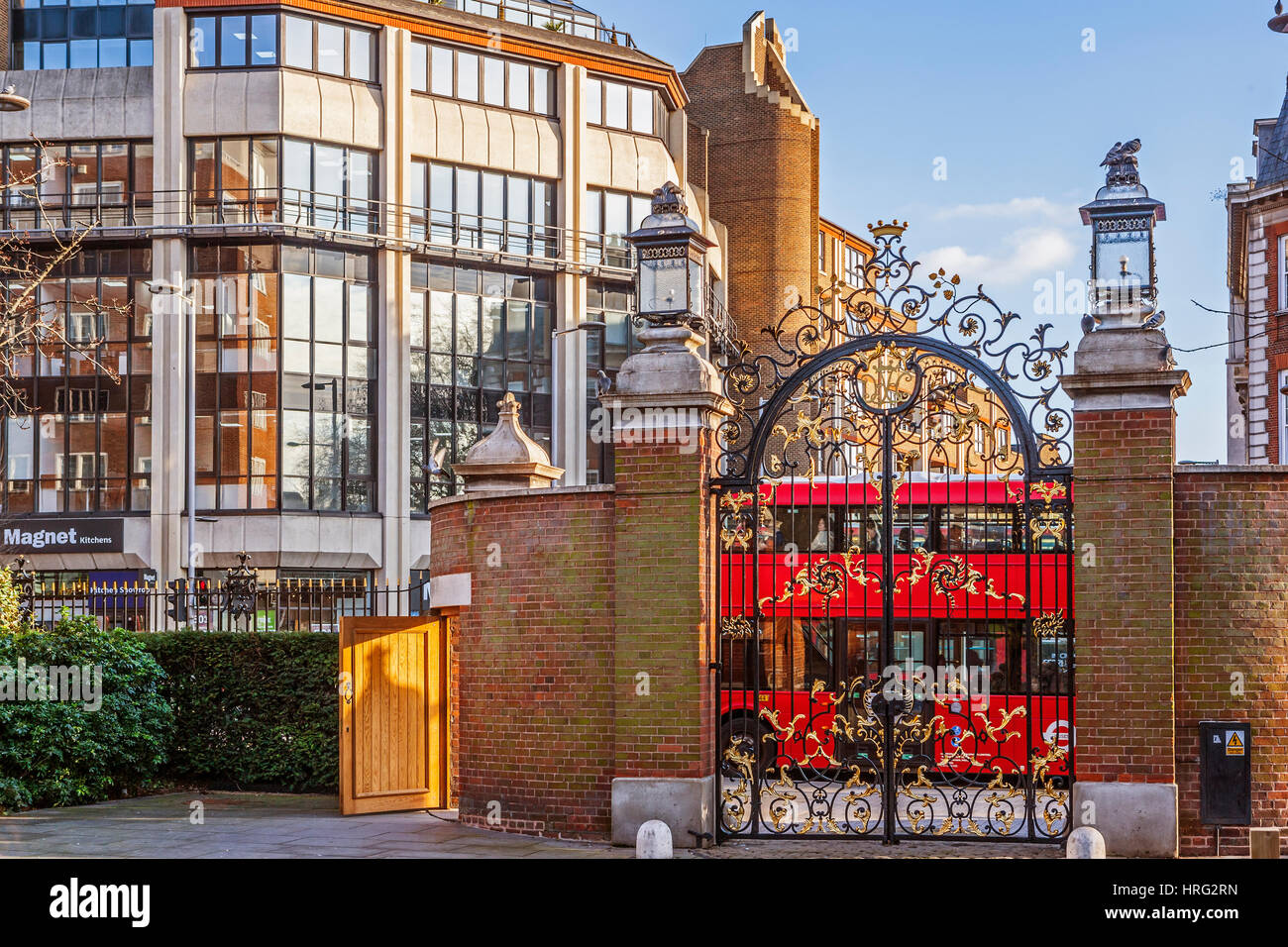 Holland Park Gates, Kensington High Street, London Stock Photo Alamy