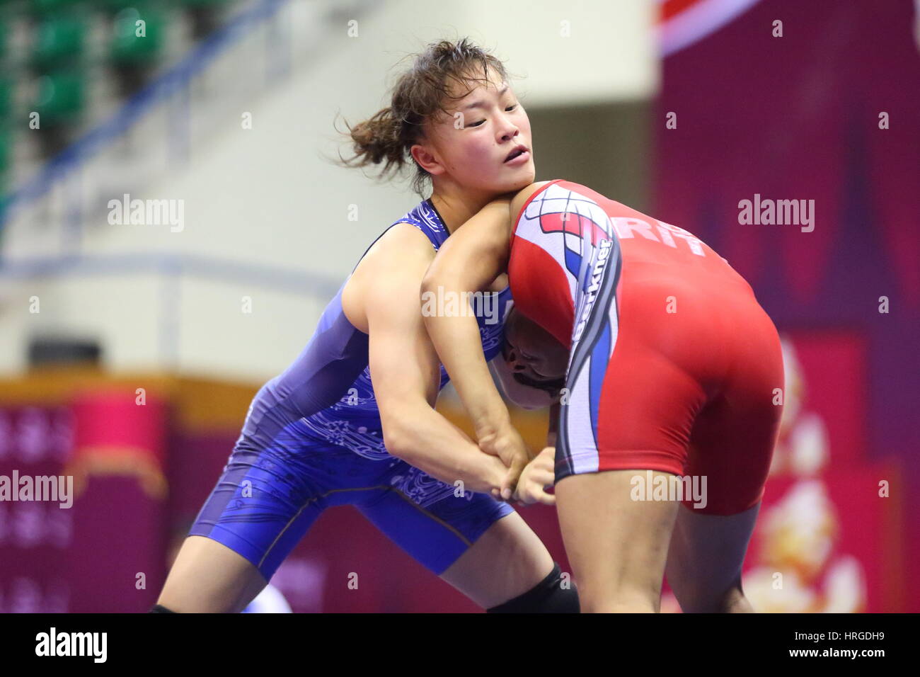 Bangkok, Thailand. 19th Feb, 2016. Eri Tosaka (JPN), Ritu Ritu (IND