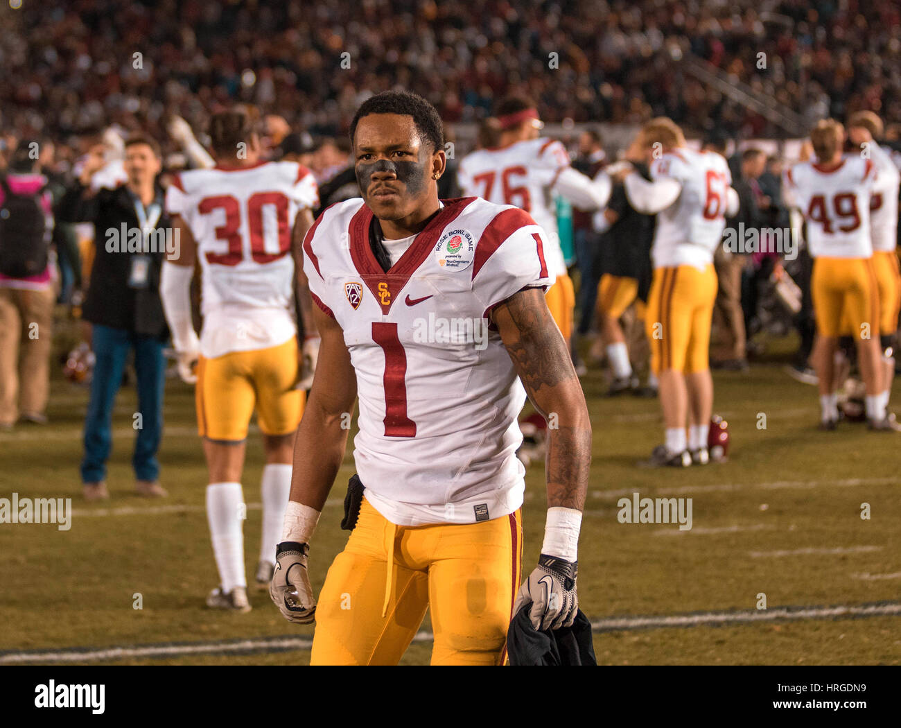 Pasadena, CA. 2nd Jan, 2017. USC defensive back (1) Jack Jones celebrates  with the fans after the game between the USC Trojans and the Penn State  Nittany Lions. USC defeated Penn State