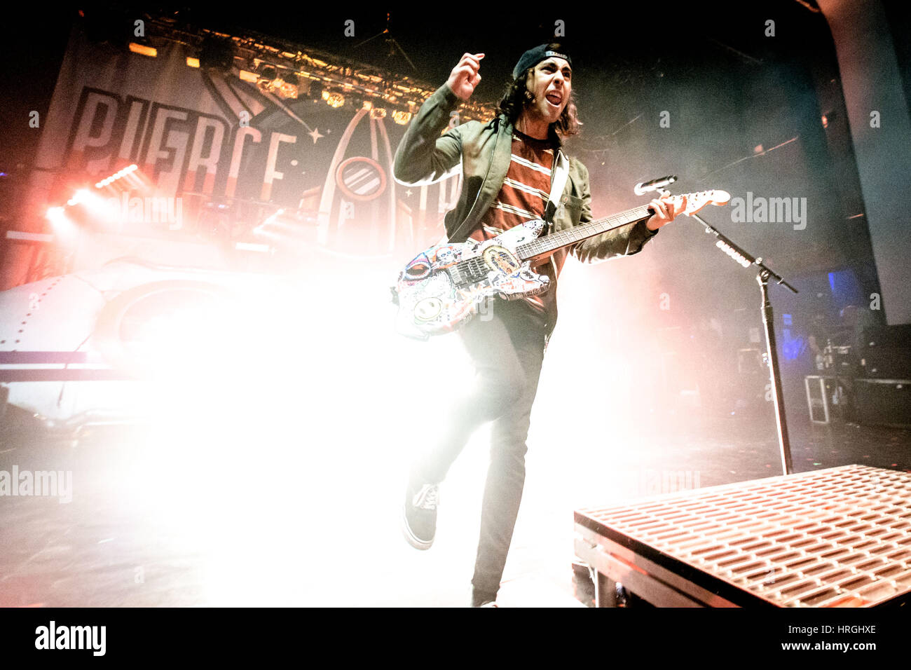 6 year old at pierce the veil concert 6 year old at pierce the veil concert