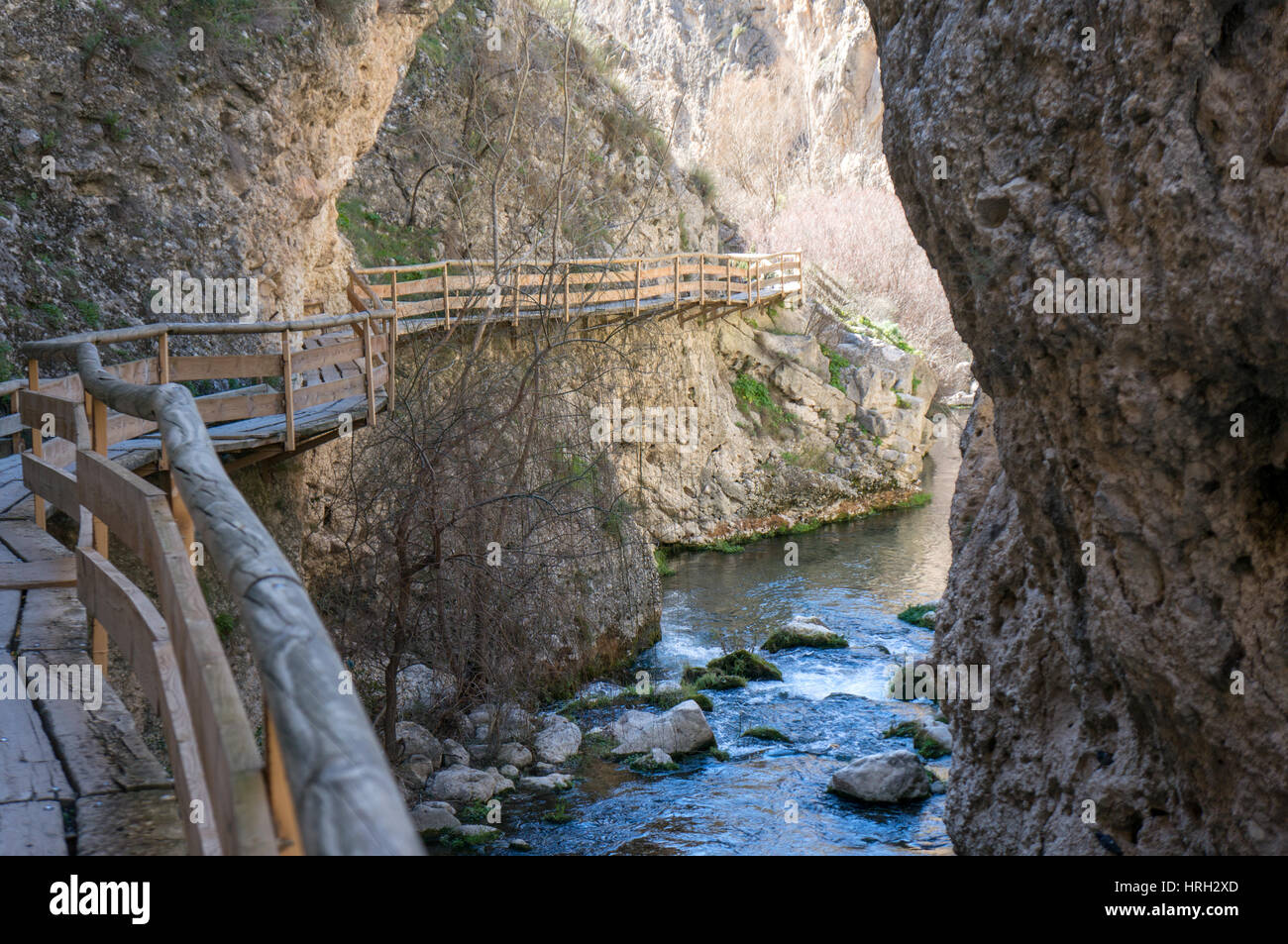 El Sendero de la Cerrada del Río Castril - a footbridge over the river Stock Photo