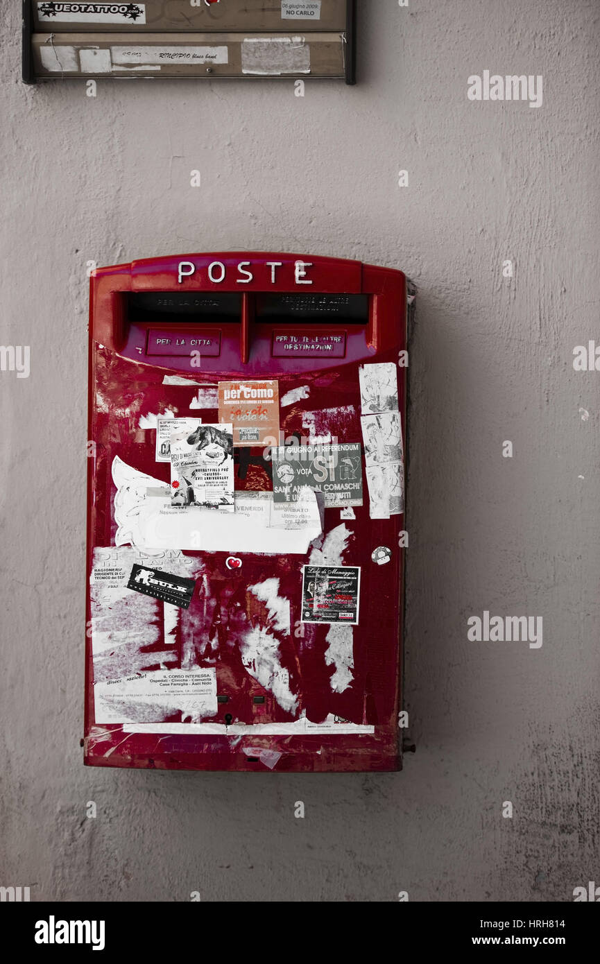 Briefkasten, Italien - post box, Italy Stock Photo - Alamy