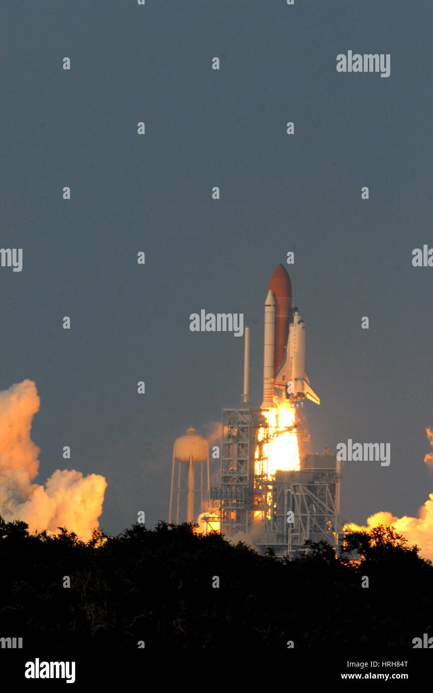 Rocket lift off hi-res stock photography and images - Alamy